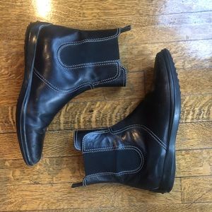 Tod’s Chelsea boots